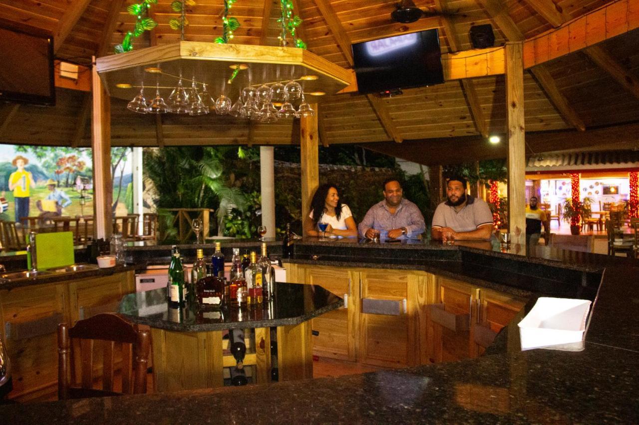 Deluxe Suites Guacamayos - Eco-Lodge & Swimming Pool Bonao Dış mekan fotoğraf