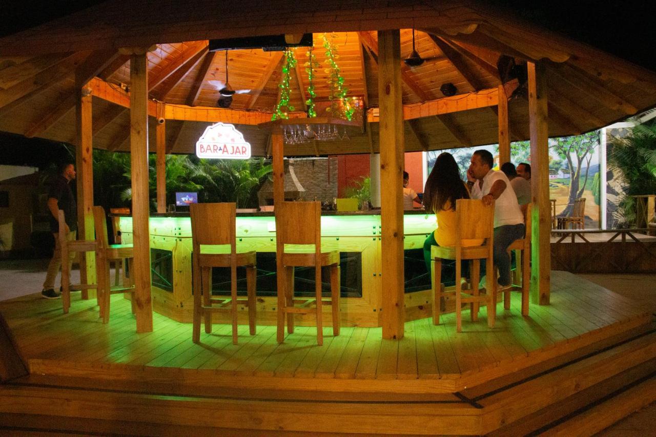 Deluxe Suites Guacamayos - Eco-Lodge & Swimming Pool Bonao Dış mekan fotoğraf